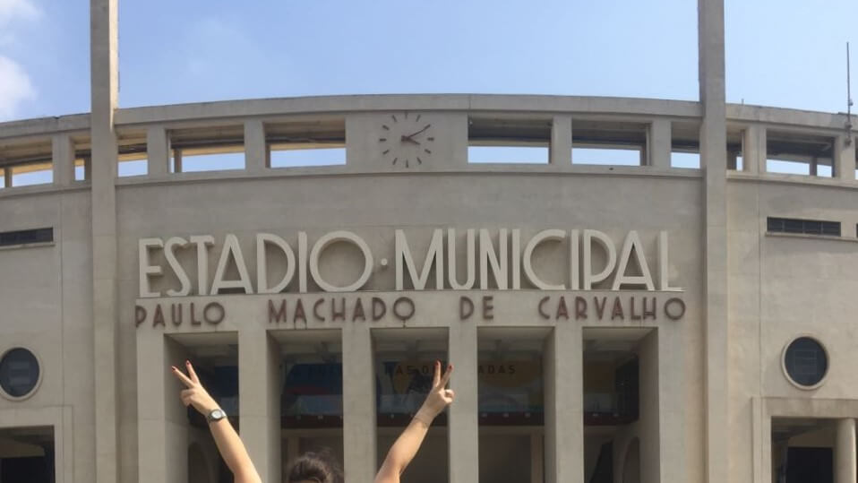 Guia de hospedagem para curtir um show no estádio do Pacaembu