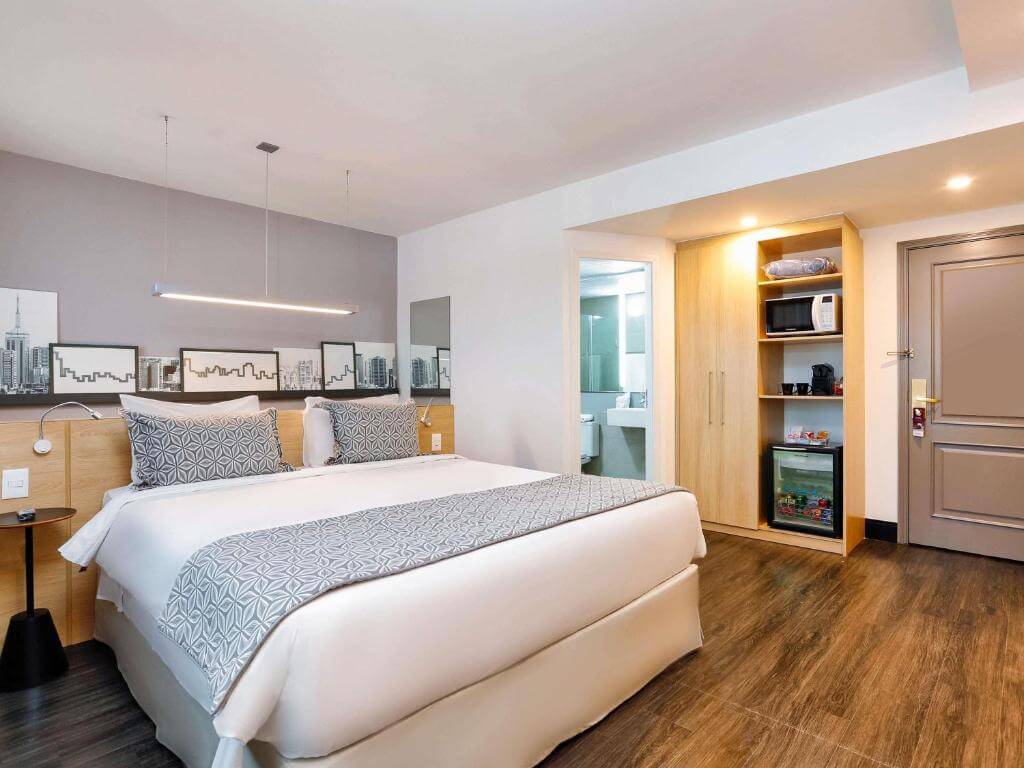 Guia de hospedagem para curtir um show no estádio do Pacaembu