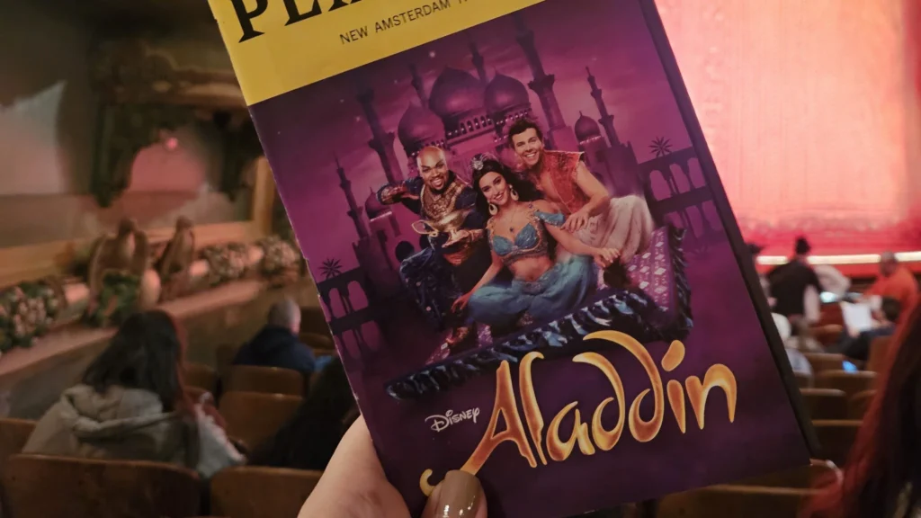 Aladdin na Broadway vale a pena? Como foi assistir em Nova York